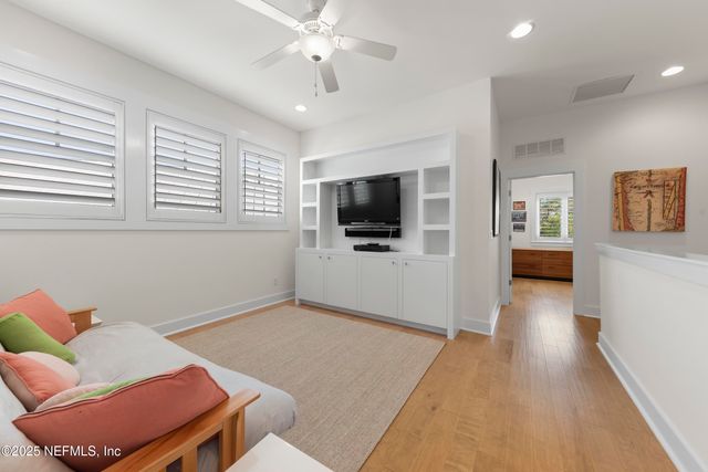 3735 GRASSEY Key, Jacksonville Beach, FL 32250