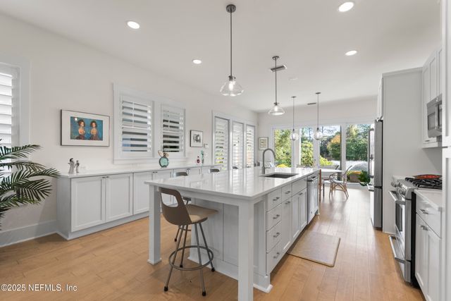 3735 GRASSEY Key, Jacksonville Beach, FL 32250