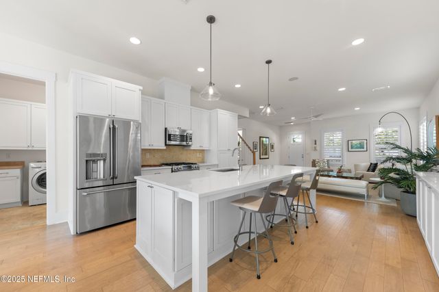 3735 GRASSEY Key, Jacksonville Beach, FL 32250