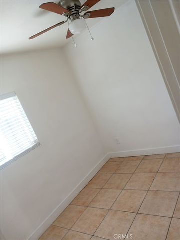 687 Karesh 3, Pomona, CA 91767