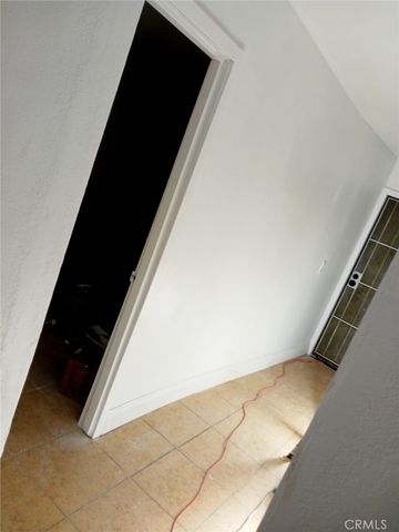 687 Karesh 3, Pomona, CA 91767