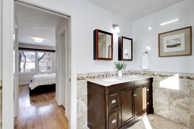 9 Revere Road, Port Washington, NY 11050