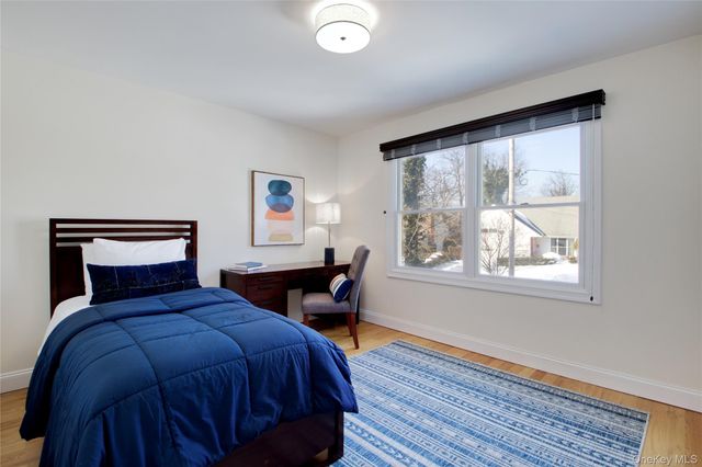 9 Revere Road, Port Washington, NY 11050