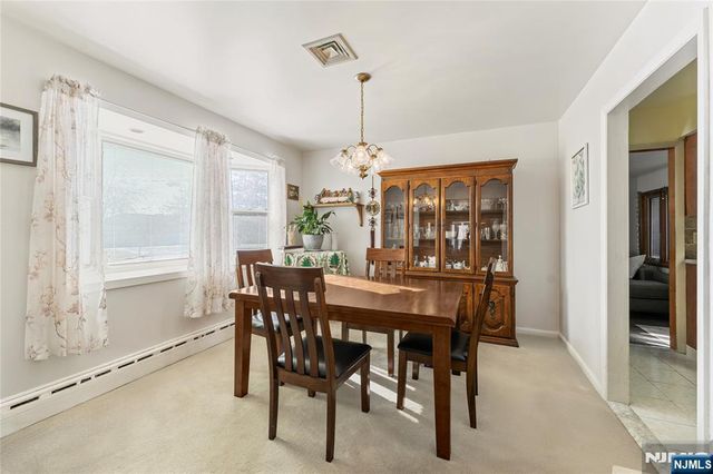 60 White Oak Road, Par-troy Hills Twp., NJ 07054