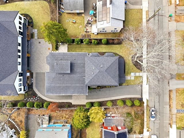 70 Walker St Front, Newton, MA 02460