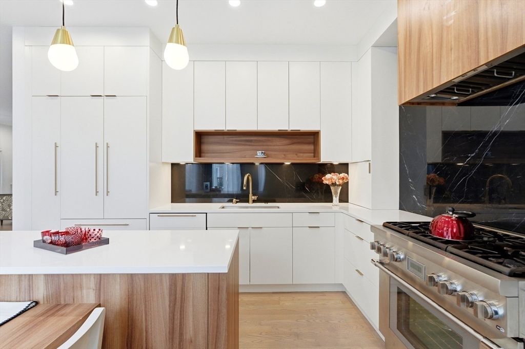 70 Walker St Front, Newton, MA 02460