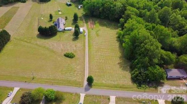 2107 Jenkins Printing Drive, Newton, NC 28658