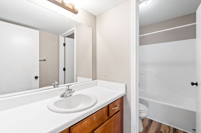 426 Jack Miller Blvd Apt F, Clarksville, TN 37042