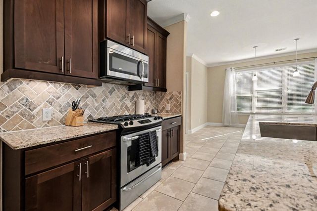 409 Via Regatta Drive, Webster, TX 77598