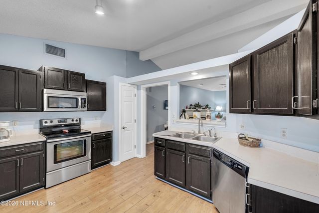 3566 POND RIDGE COURT W Court W, Jacksonville, FL 32223