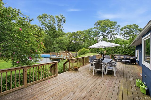 7 Tupelo Street, Manorville, NY 11949