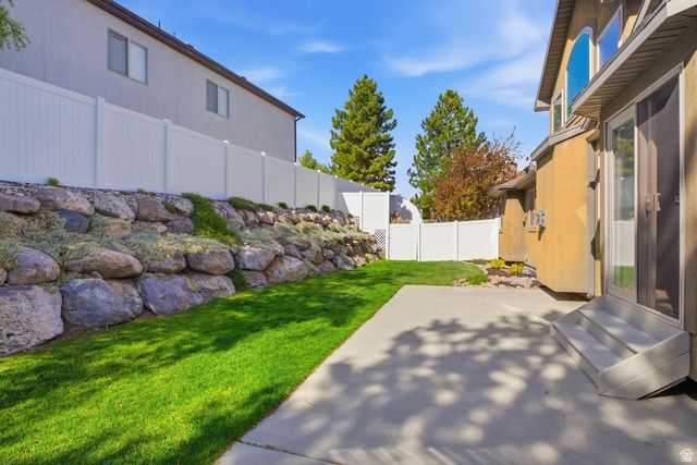 5823 W ROUND ROCK DR, Herriman, UT 84096