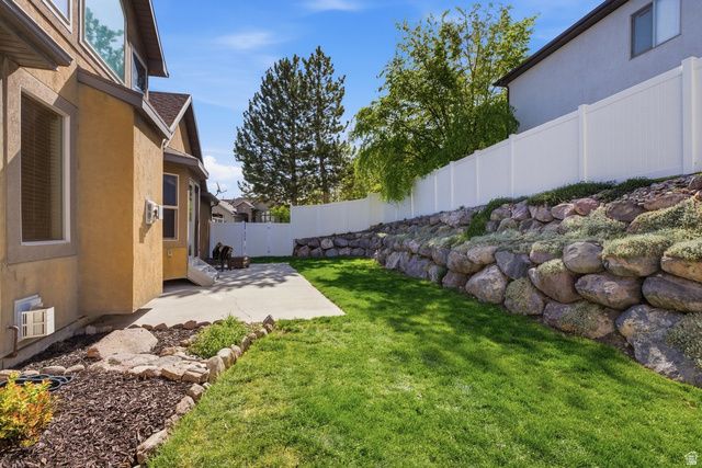 5823 W ROUND ROCK DR, Herriman, UT 84096