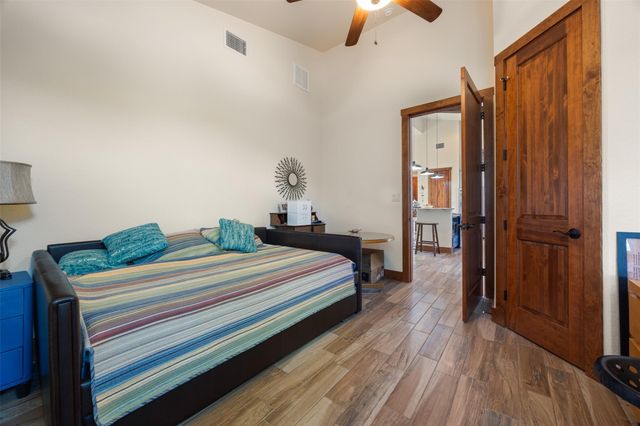 102 Leach LN, Wimberley, TX 78676