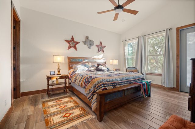 102 Leach LN, Wimberley, TX 78676