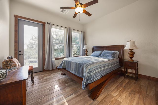102 Leach LN, Wimberley, TX 78676
