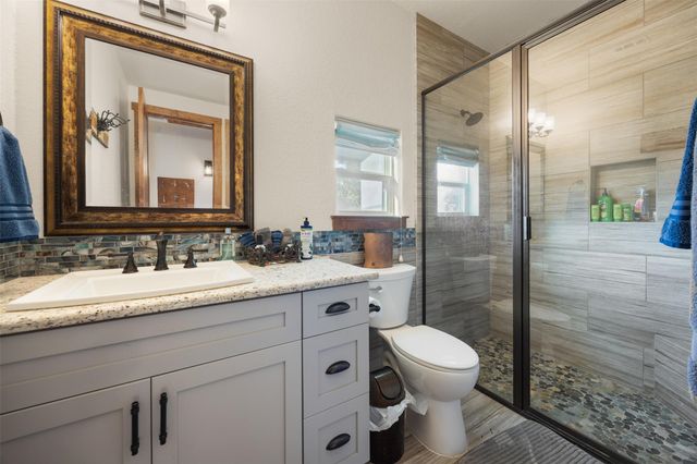 102 Leach LN, Wimberley, TX 78676