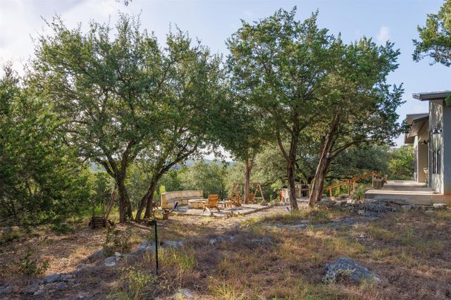 102 Leach LN, Wimberley, TX 78676