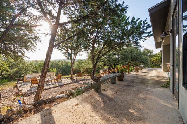 102 Leach LN, Wimberley, TX 78676