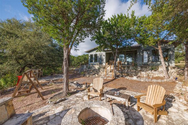 102 Leach LN, Wimberley, TX 78676
