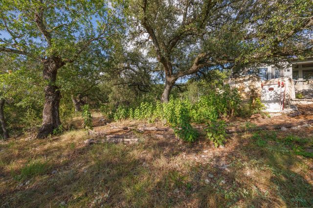 102 Leach LN, Wimberley, TX 78676