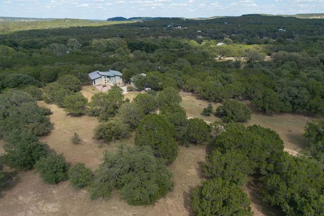 102 Leach LN, Wimberley, TX 78676