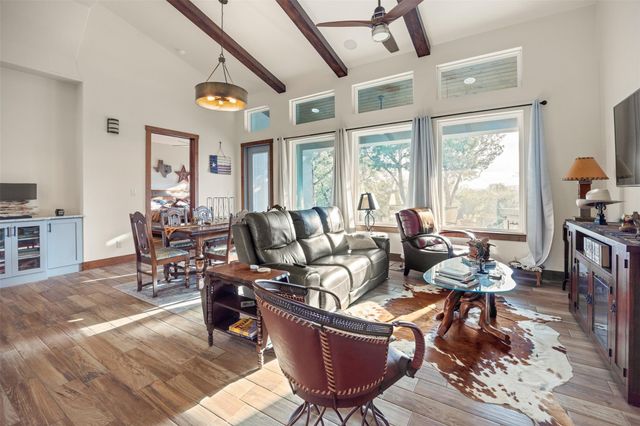 102 Leach LN, Wimberley, TX 78676