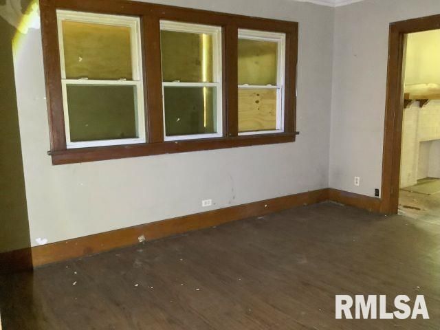 818 NE MADISON Avenue, Peoria, IL 61603