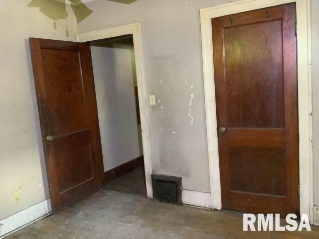 818 NE MADISON Avenue, Peoria, IL 61603