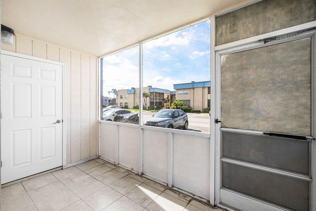 447 Burgundy J, Delray Beach, FL 33484