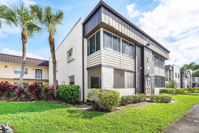 447 Burgundy J, Delray Beach, FL 33484