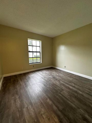 321 Olivewood Place 121, Boca Raton, FL 33431