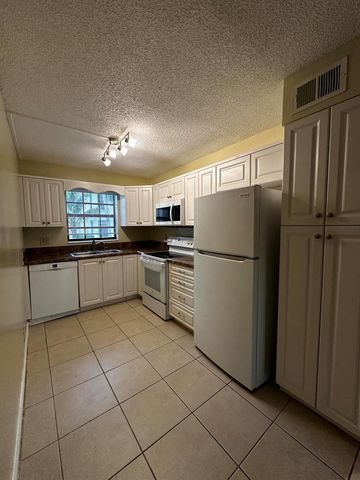 321 Olivewood Place 121, Boca Raton, FL 33431