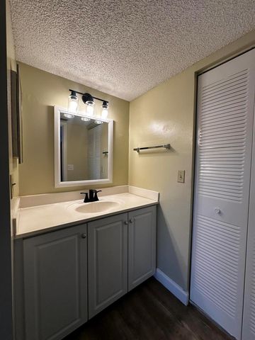 321 Olivewood Place 121, Boca Raton, FL 33431