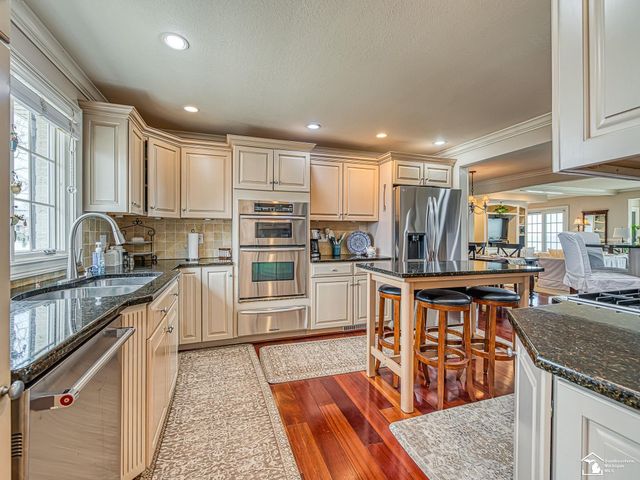 12710 N Lakeshore Drive, La Salle Twp, MI 48145