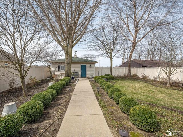 12710 N Lakeshore Drive, La Salle Twp, MI 48145