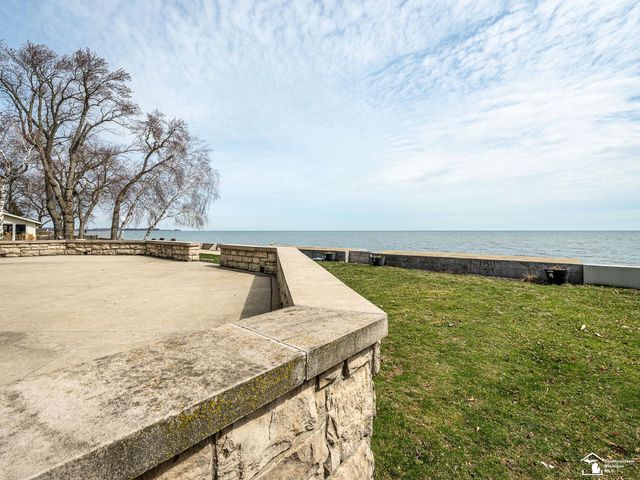 12710 N Lakeshore Drive, La Salle Twp, MI 48145