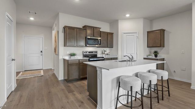 207 Van Horn Drive, Terrell, TX 75160