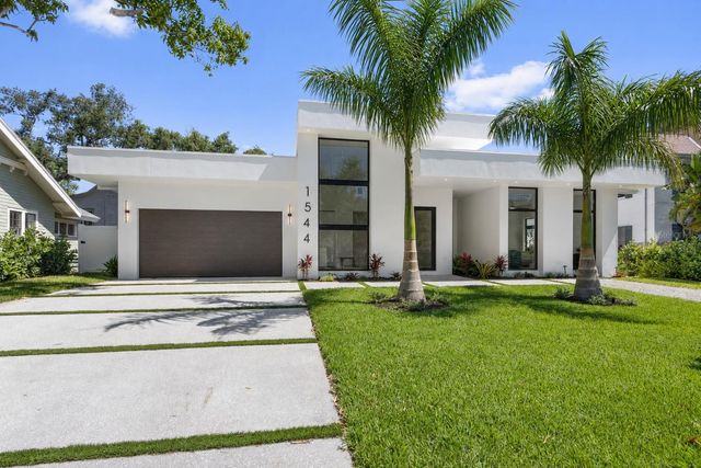 1544 3RD AVENUE W, Bradenton, FL 34205