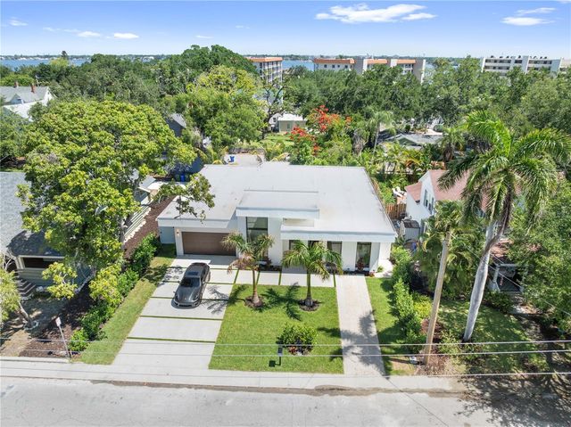 1544 3RD AVENUE W, Bradenton, FL 34205