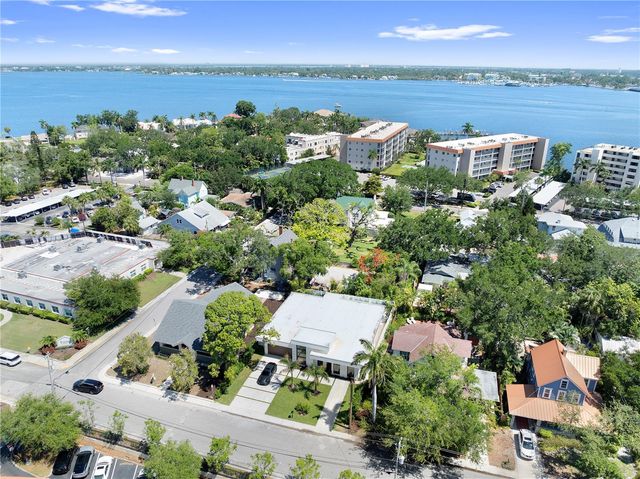1544 3RD AVENUE W, Bradenton, FL 34205