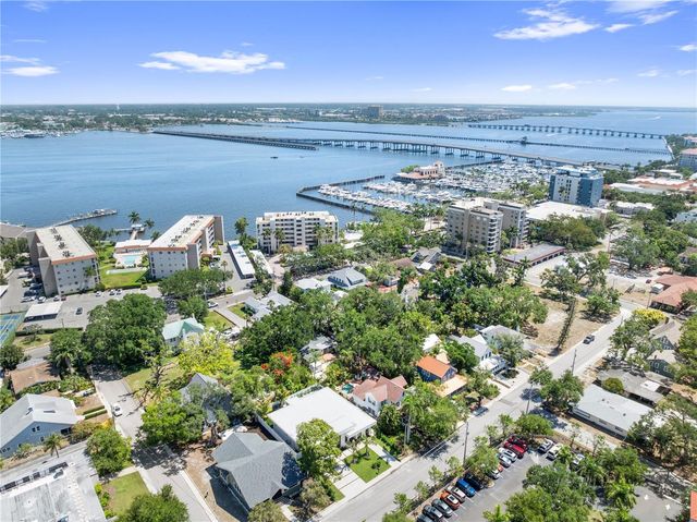 1544 3RD AVENUE W, Bradenton, FL 34205