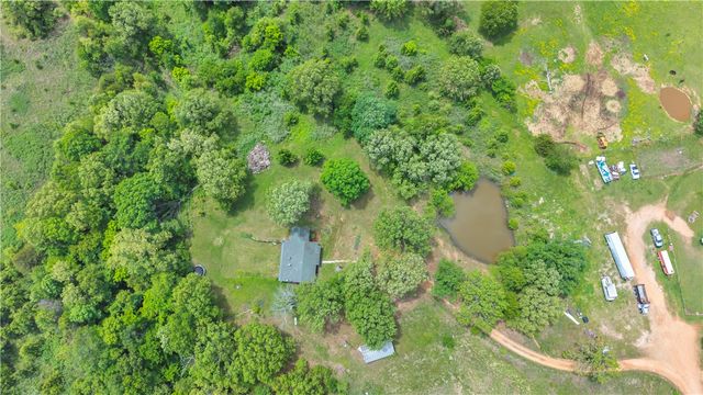 832 Madison 8965 Street, Huntsville, AR 72740
