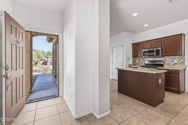 539 W Calle Sombra Linda, Sahuarita, AZ 85629
