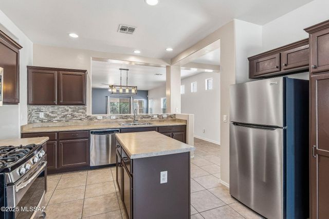 539 W Calle Sombra Linda, Sahuarita, AZ 85629