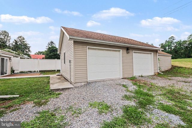 1500 NEWVILLE ROAD, Carlisle, PA 17015