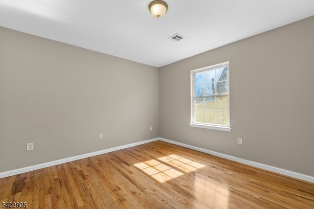 128 Leslie St, Newark City, NJ 07112