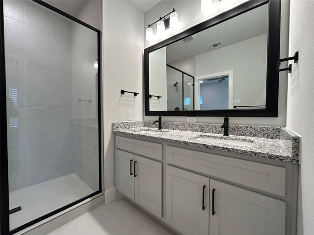 559 Mission Trail, Arlington, TX 76010