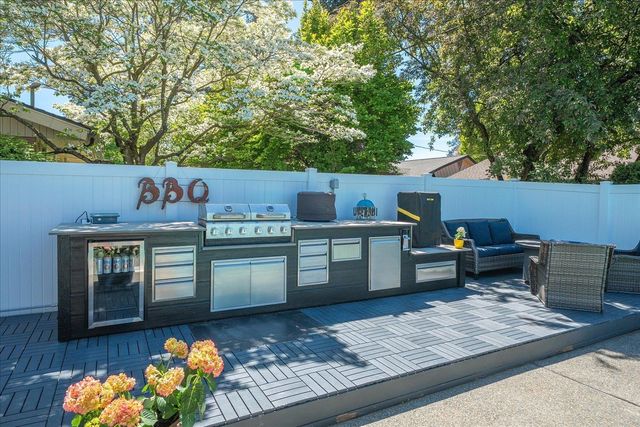 4206 S Pittsburg St, Spokane, WA 99203