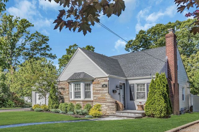 2544 Yorktown Street, Oceanside, NY 11572